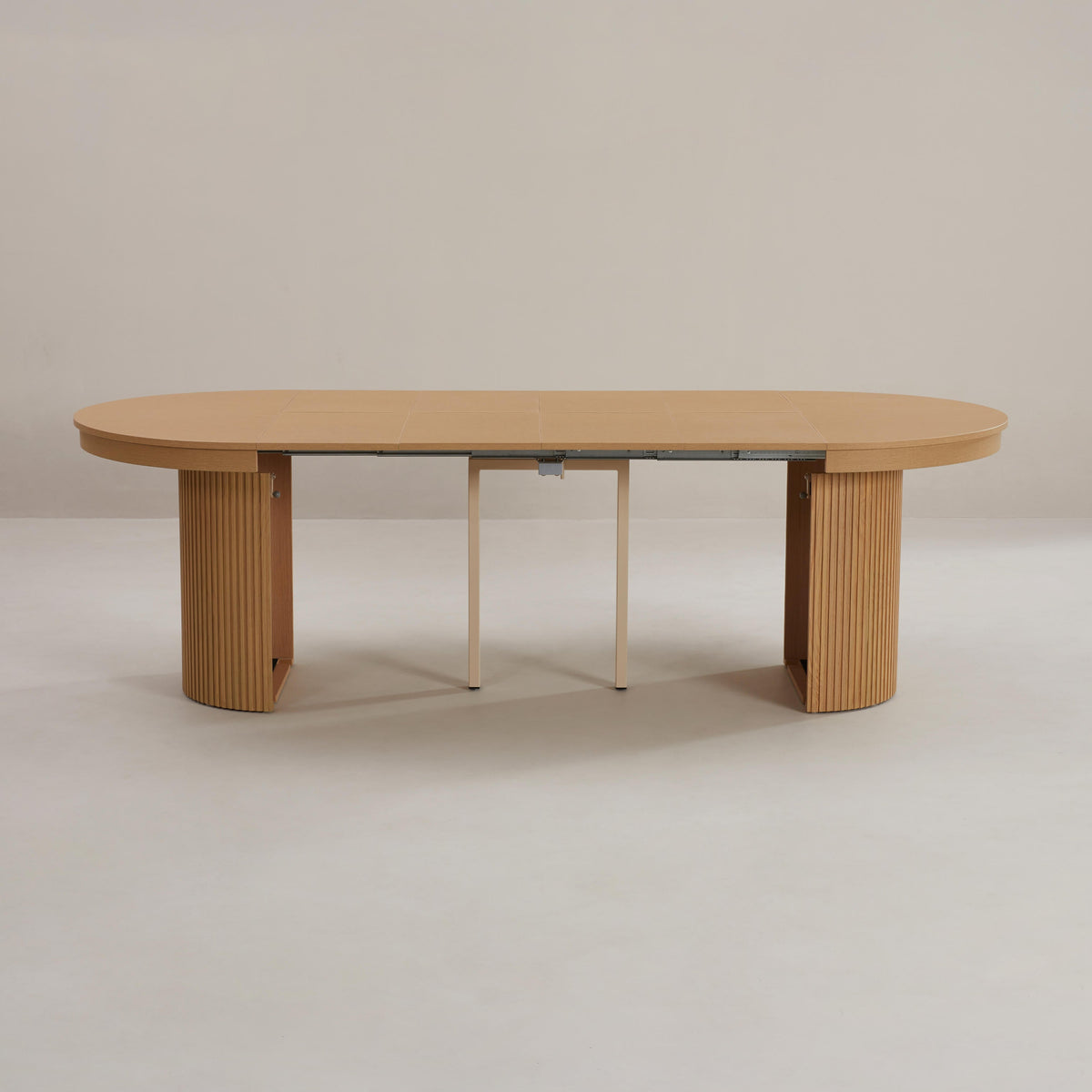 Round to Oval Extending Oak Dining Table, Fluted Base