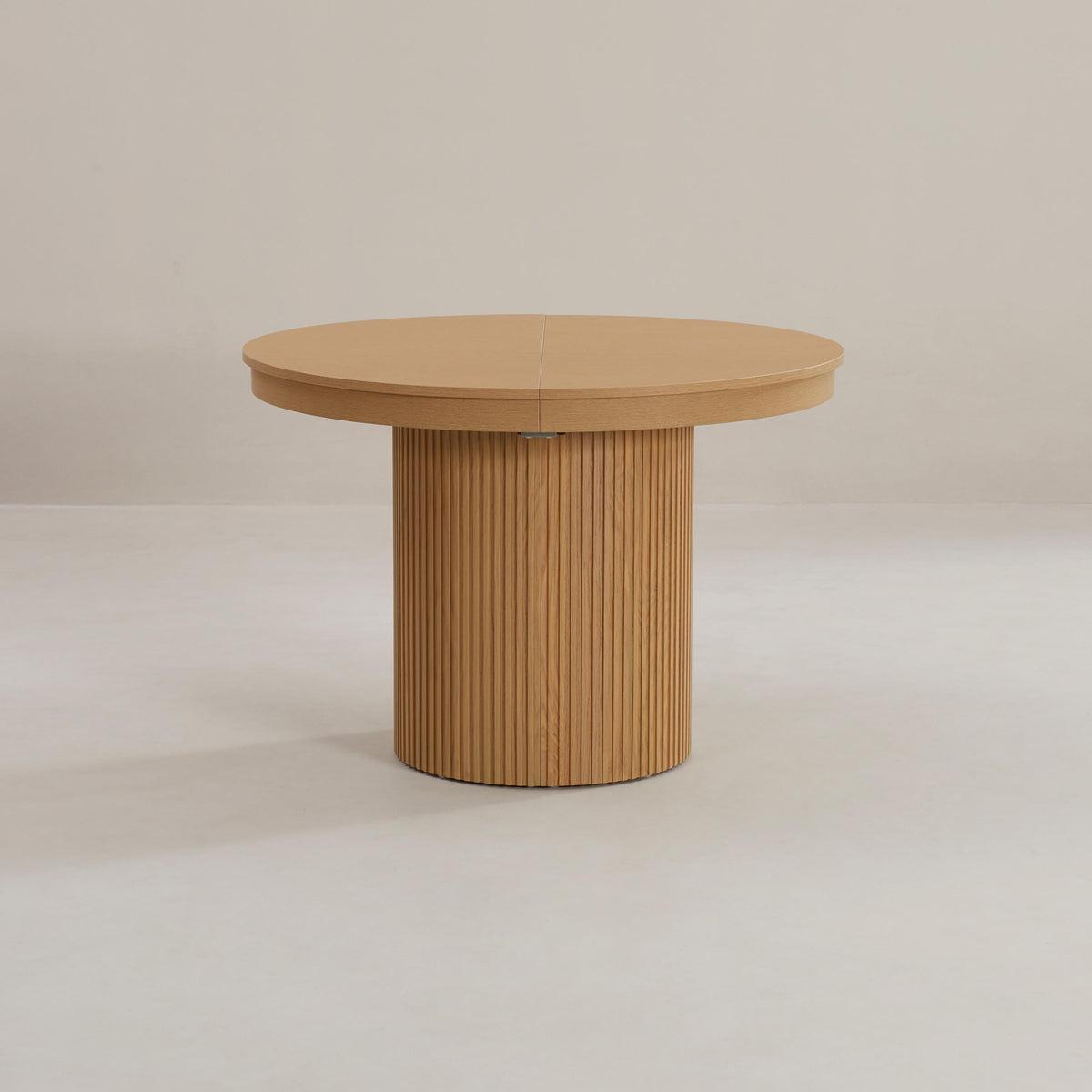 Round to Oval Extending Oak Dining Table, Fluted Base