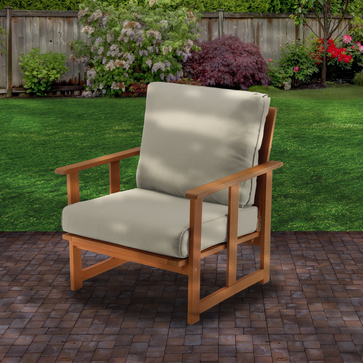 FSC Eucalyptus Garden Armchair with Beige Cushions