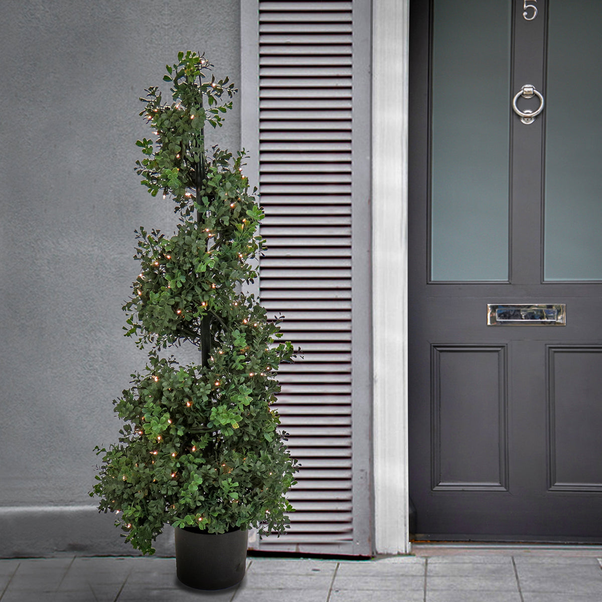 Pre Lit Boxwood Spiral Topiary in Black Pot, Clear Lights, 122 cm