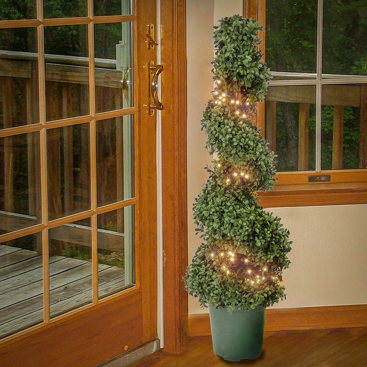Pre Lit Boxwood Spiral Topiary, Battery LED, 112 cm