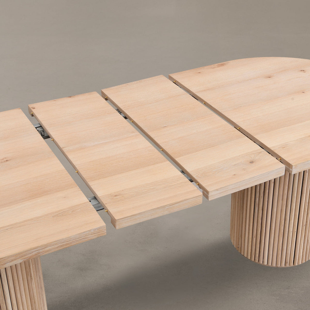 Fluted Pillar Extending Oak Dining Table, 150 to 211 cm