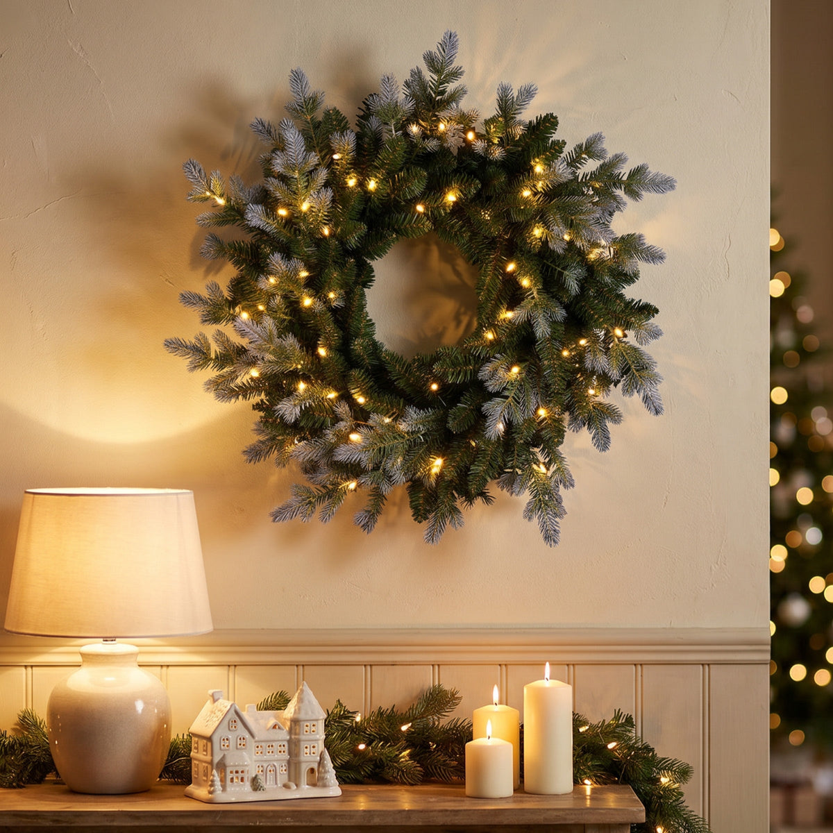 61 cm Pre Lit Two Tone Fir Christmas Wreath, Warm White LED