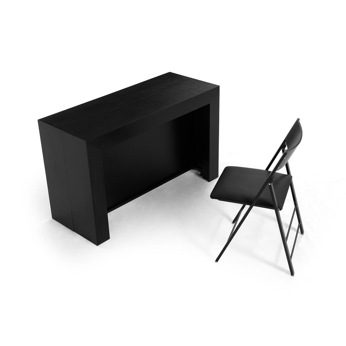 Compact Console that Extends to Seat 18
