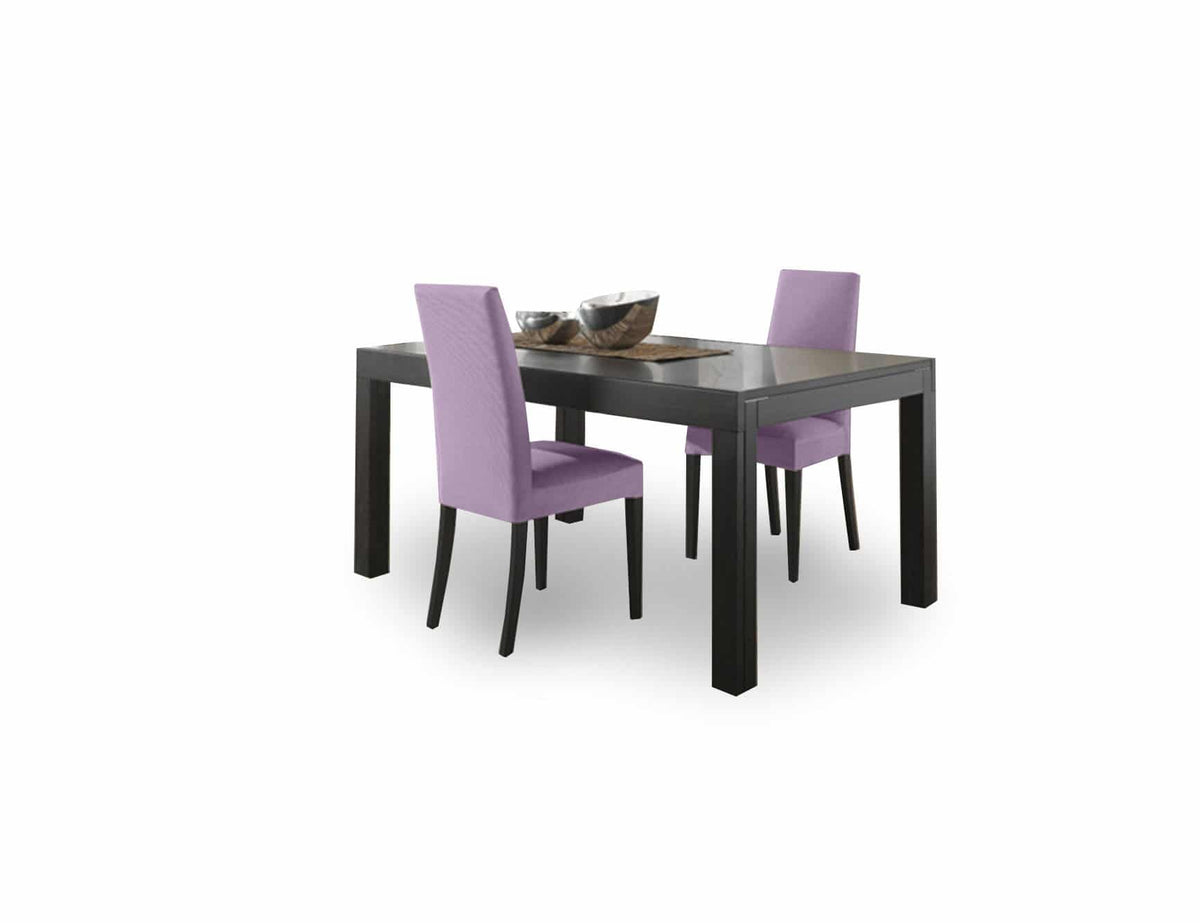 Mesa de comedor extensible de wengué, capacidad para 22 personas