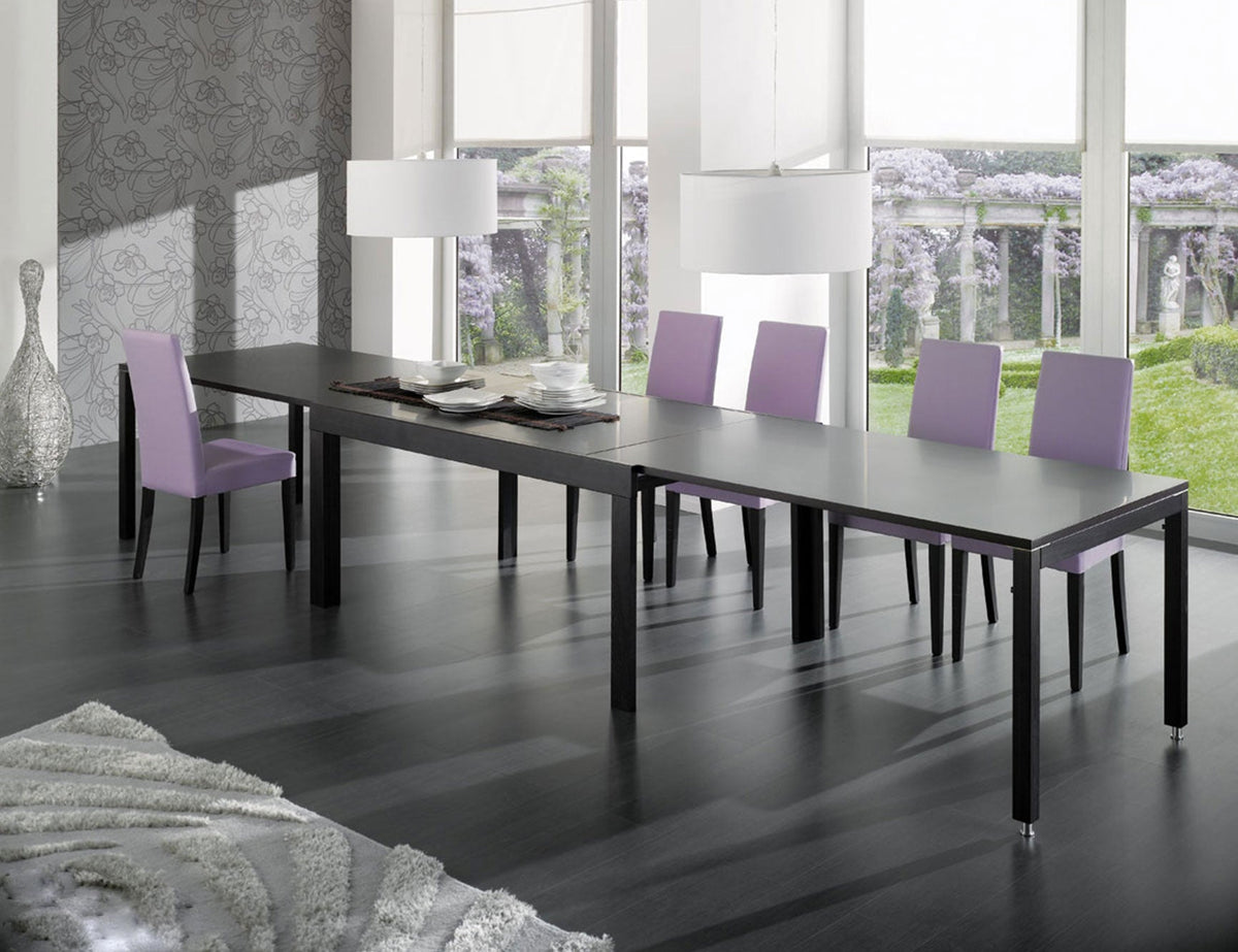 Mesa de comedor extensible de wengué, capacidad para 22 personas